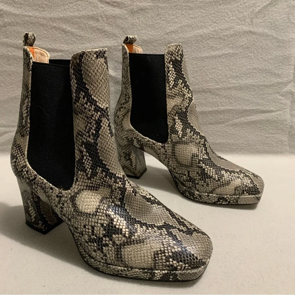French Connection Penny Chelsea Block Heel Boots sz 8